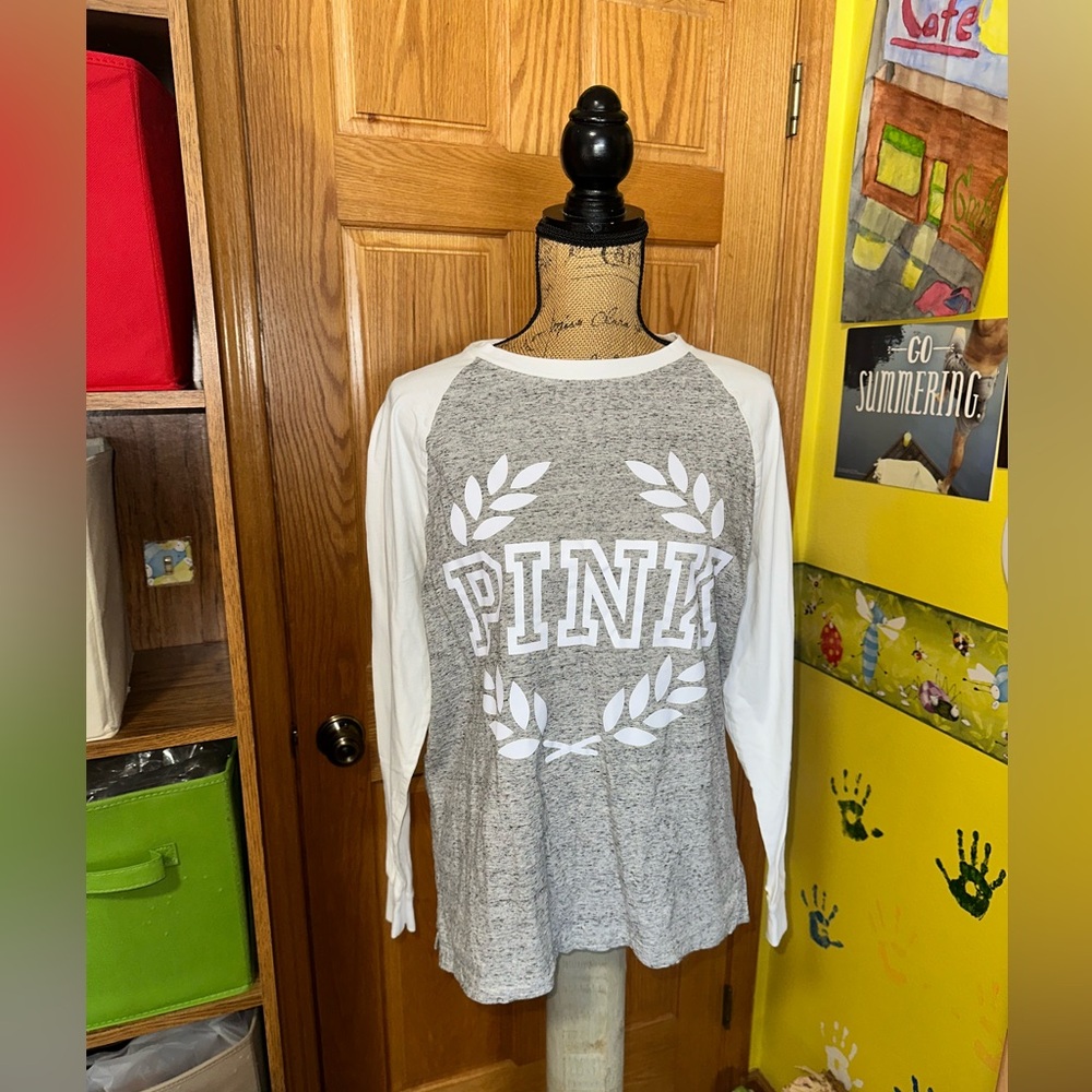 VICTORIA SECRET PINK LONG SLEEVE TEE